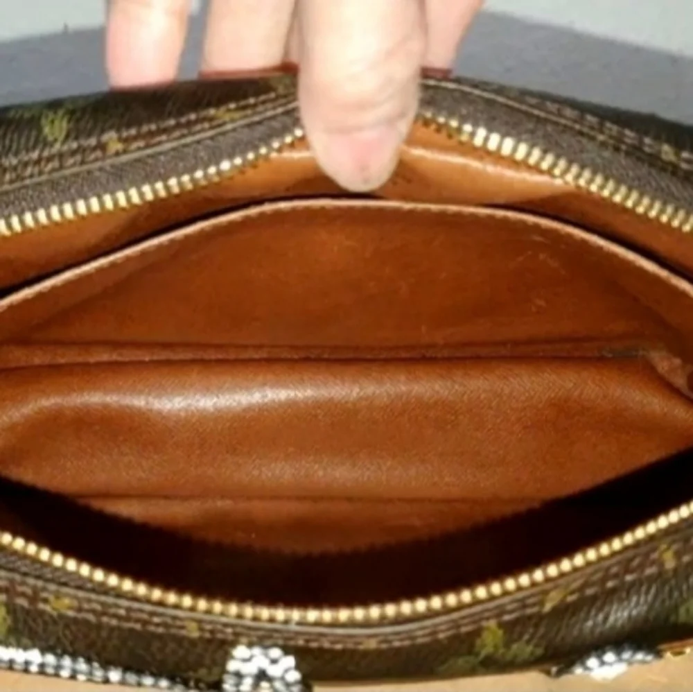 Louis Vuitton Brown Monogram Crossbody with Black and Gold Accents - Picture 6 of 9